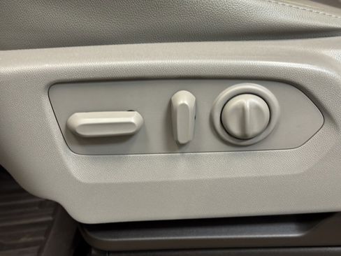 Used 2019 GMC Sierra 1500 SLT w/ SLT Premium Plus Package image 11