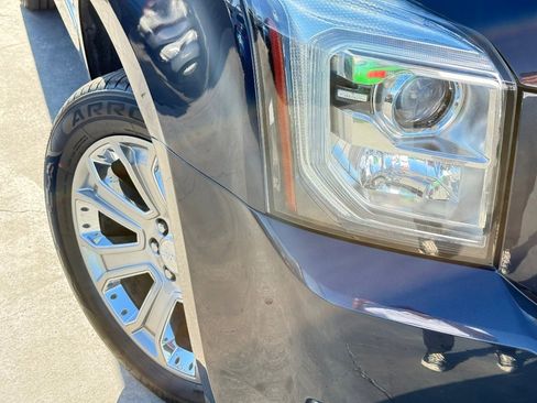 Used 2018 GMC Yukon Denali w/ Denali Ultimate Package image 3