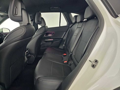 Certified 2025 Mercedes-Benz GLC 300 image 17