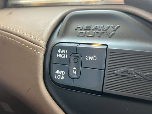 Used 2022 RAM 2500 Limited AWD/4WD image 30