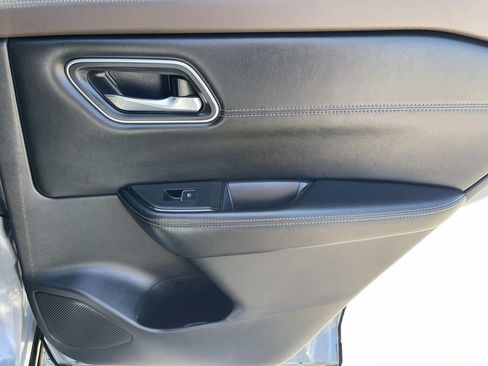 Used 2023 Nissan Rogue Platinum FWD image 30