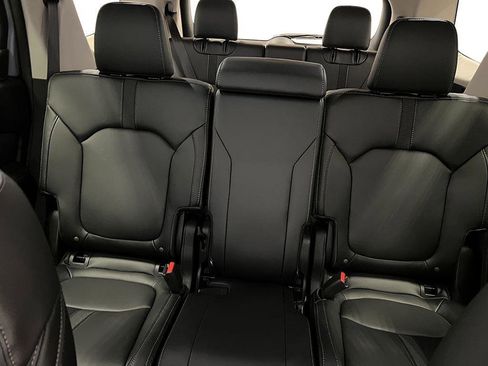 New 2025 Honda Pilot Touring image 31