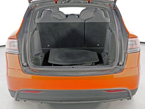 Used 2020 Tesla Model X Long Range image 10