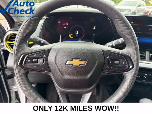 Used 2026 Chevrolet Trax LT FWD image 8