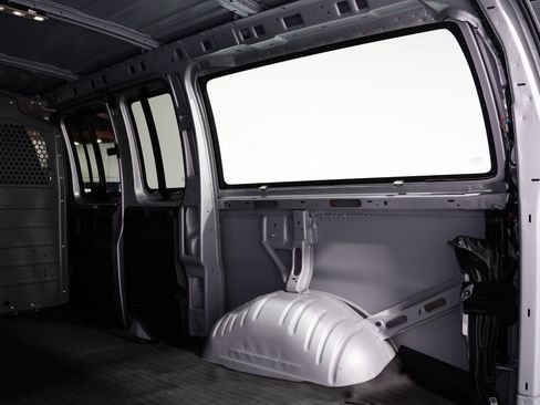 Used 2024 Chevrolet Express 2500 w/ Driver Convenience Package image 22