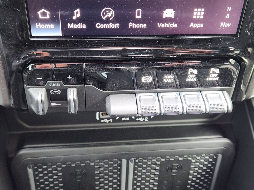 New 2026 RAM 3500 Laramie w/ Night Edition AWD/4WD image 17