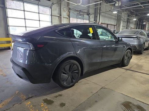Used 2026 Tesla Model Y 2WD image 4