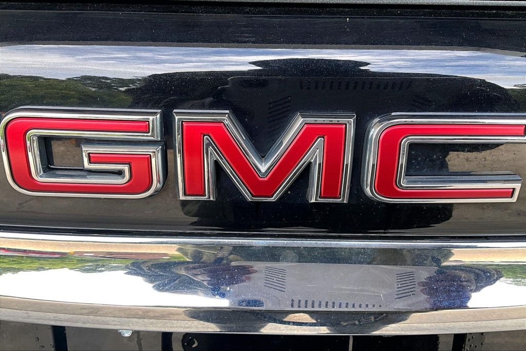 Used 2022 GMC Terrain SLE AWD/4WD image 24