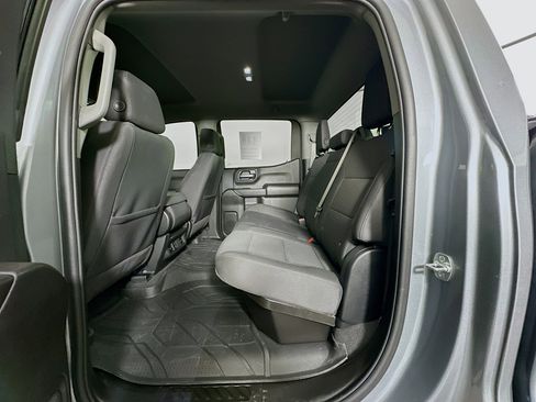 Used 2025 Chevrolet Silverado 1500 Custom image 26