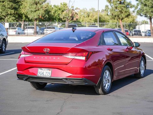 Used 2023 Hyundai Elantra SE FWD image 7