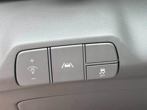 Used 2023 Hyundai Elantra SEL w/ Convenience Package FWD image 18
