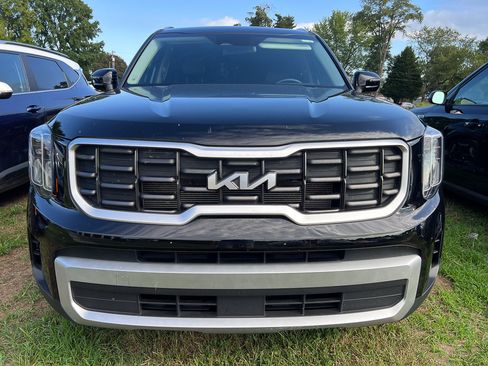 Used 2024 Kia Telluride S w/ S Sunroof Package FWD image 8
