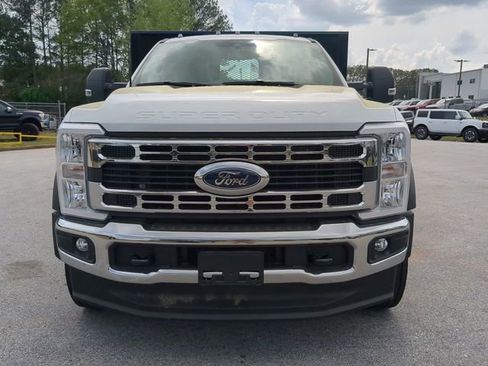 New 2025 Ford F550 4x4 Regular Cab Super Duty image 8