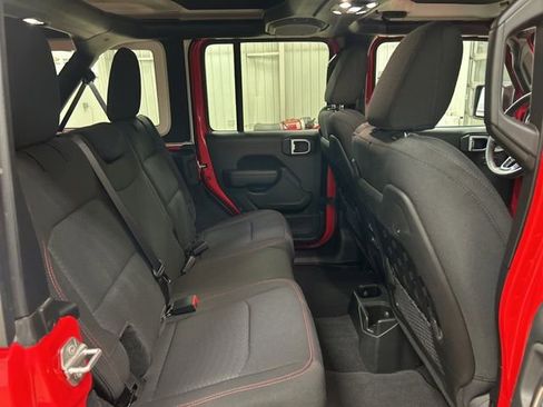 Used 2023 Jeep Wrangler Rubicon w/ Cold Weather Group image 29