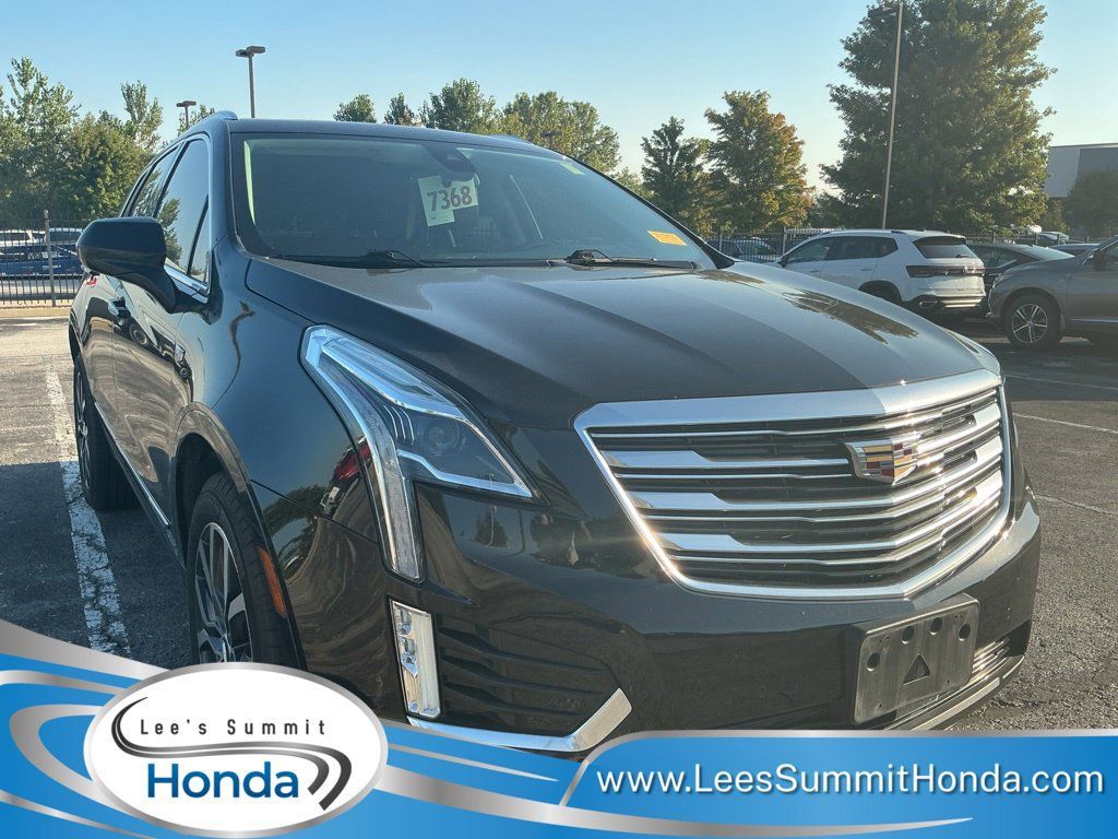 Used 2017 Cadillac XT5 Premium Luxury AWD/4WD image 9