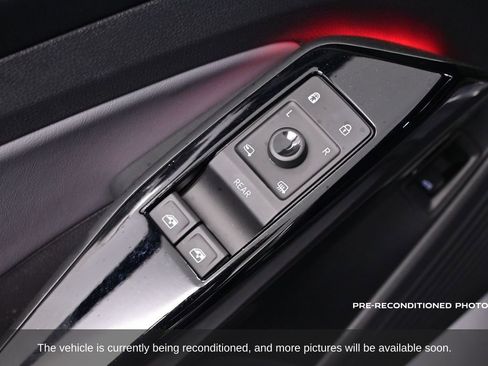 Used 2023 Volkswagen ID.4 Pro S Plus image 13