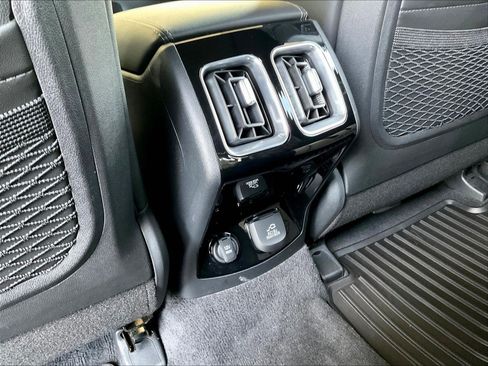 Used 2025 Kia Sorento SX Prestige AWD/4WD image 10