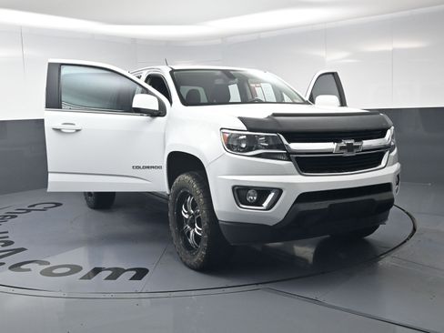 Used 2016 Chevrolet Colorado LT w/ LT Convenience Package image 14