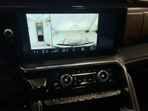 Used 2025 GMC Sierra 1500 Denali Ultimate image 17