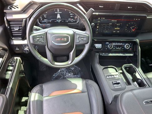 Used 2025 GMC Sierra 2500 AT4 w/ AT4 Premium Plus Package AWD/4WD image 21