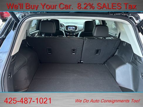 Used 2024 GMC Terrain Denali w/ Denali Premium Package image 9