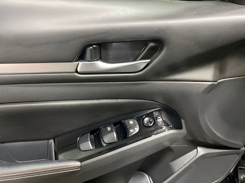 Certified 2024 Nissan Altima 2.5 SR w/ SR Premium Package AWD/4WD image 10