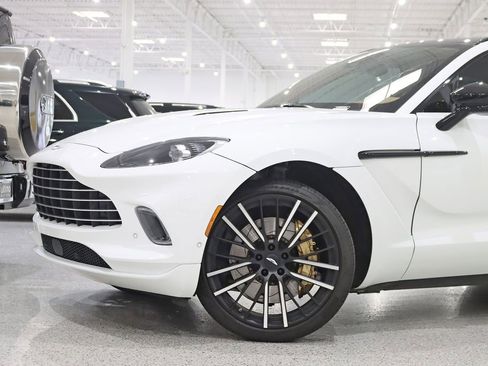 Used 2023 Aston Martin DBX AWD/4WD image 2