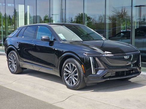 New 2026 Cadillac Lyriq Sport AWD/4WD image 7