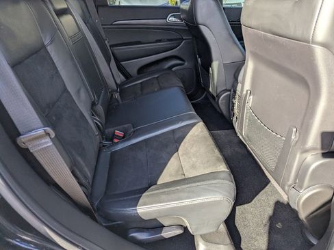 Used 2022 Jeep Grand Cherokee Laredo X image 13