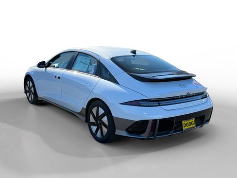 New 2025 Hyundai Ioniq 6 SE image 3