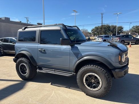 Used 2023 Ford Bronco Black Diamond w/ Sasquatch Package image 2