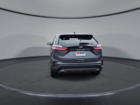 Used 2021 Ford Edge Titanium image 7