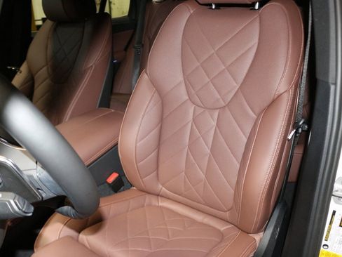 Certified 2024 BMW X5 xDrive40i w/ M Sport Package image 16