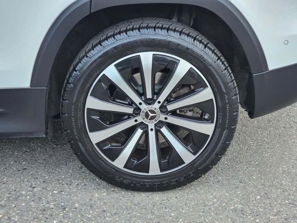 Used 2021 Mercedes-Benz GLB 250 4MATIC image 9
