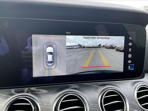 Used 2021 Mercedes-Benz E 350 4MATIC Sedan image 19