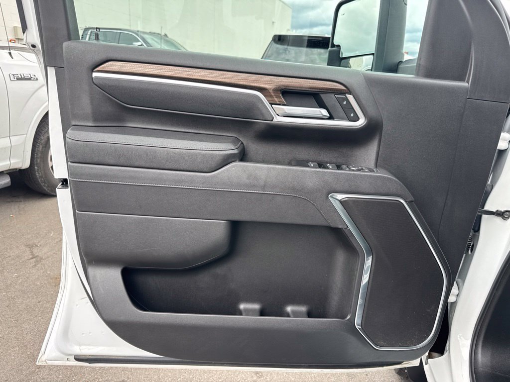 Used 2025 Chevrolet Silverado 2500 LT w/ Safety Package AWD/4WD image 10