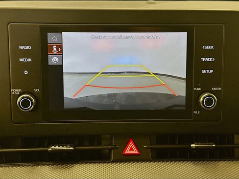 Used 2025 Kia Sportage LX image 23