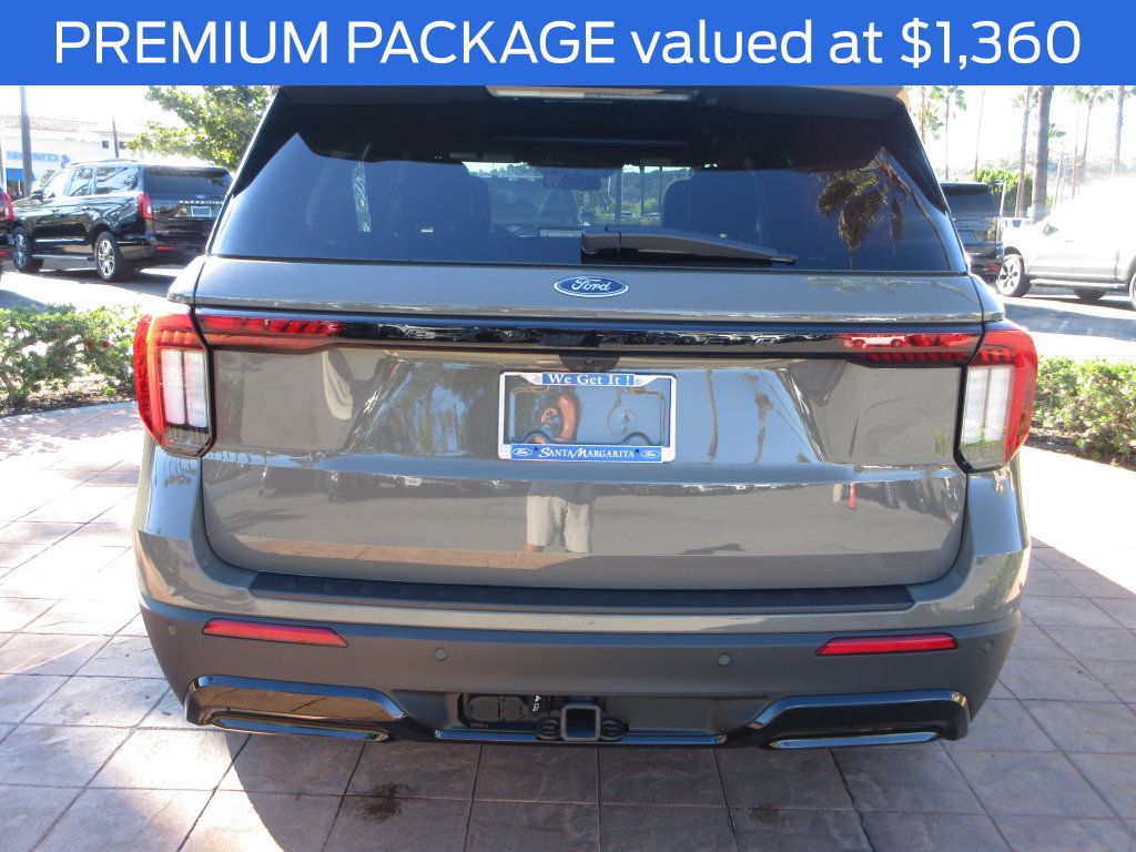 Certified 2026 Ford Explorer ST-Line w/ ST-Line Street Pack RWD image 3