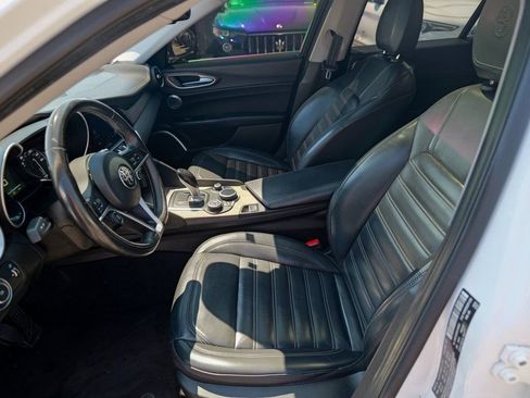 Used 2017 Alfa Romeo Giulia Ti w/ TI Lusso Package image 20