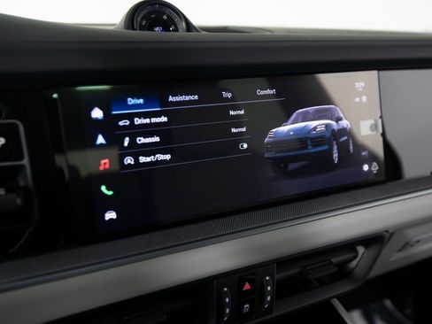 New 2026 Porsche Cayenne image 20