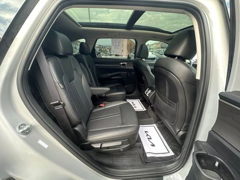 Used 2024 Kia Sorento X-Line EX image 18