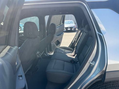 Used 2025 Chevrolet Equinox LT FWD image 26