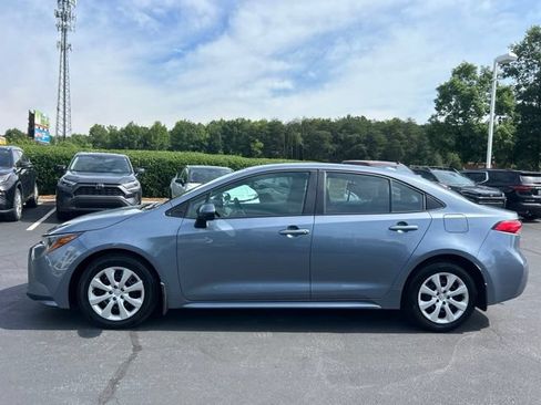 Used 2025 Toyota Corolla LE FWD image 10