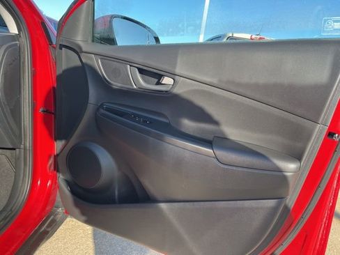 Used 2020 Hyundai Kona SE image 17