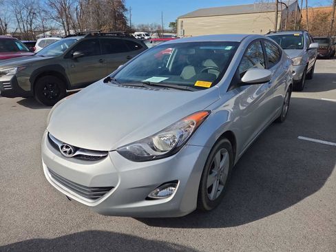 Used 2013 Hyundai Elantra GLS w/ Preferred Pkg image 10