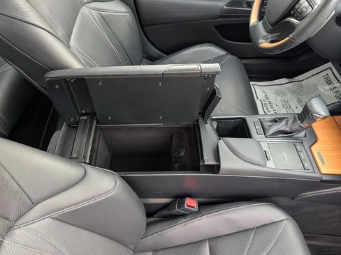 Used 2019 Lexus ES 350 w/ Accessory Package image 22