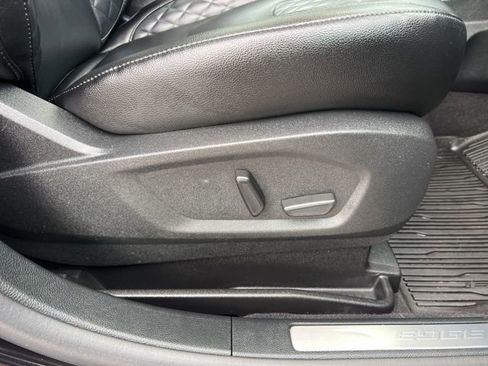 Used 2023 Ford Edge Titanium w/ Class II Trailer Tow Package image 12