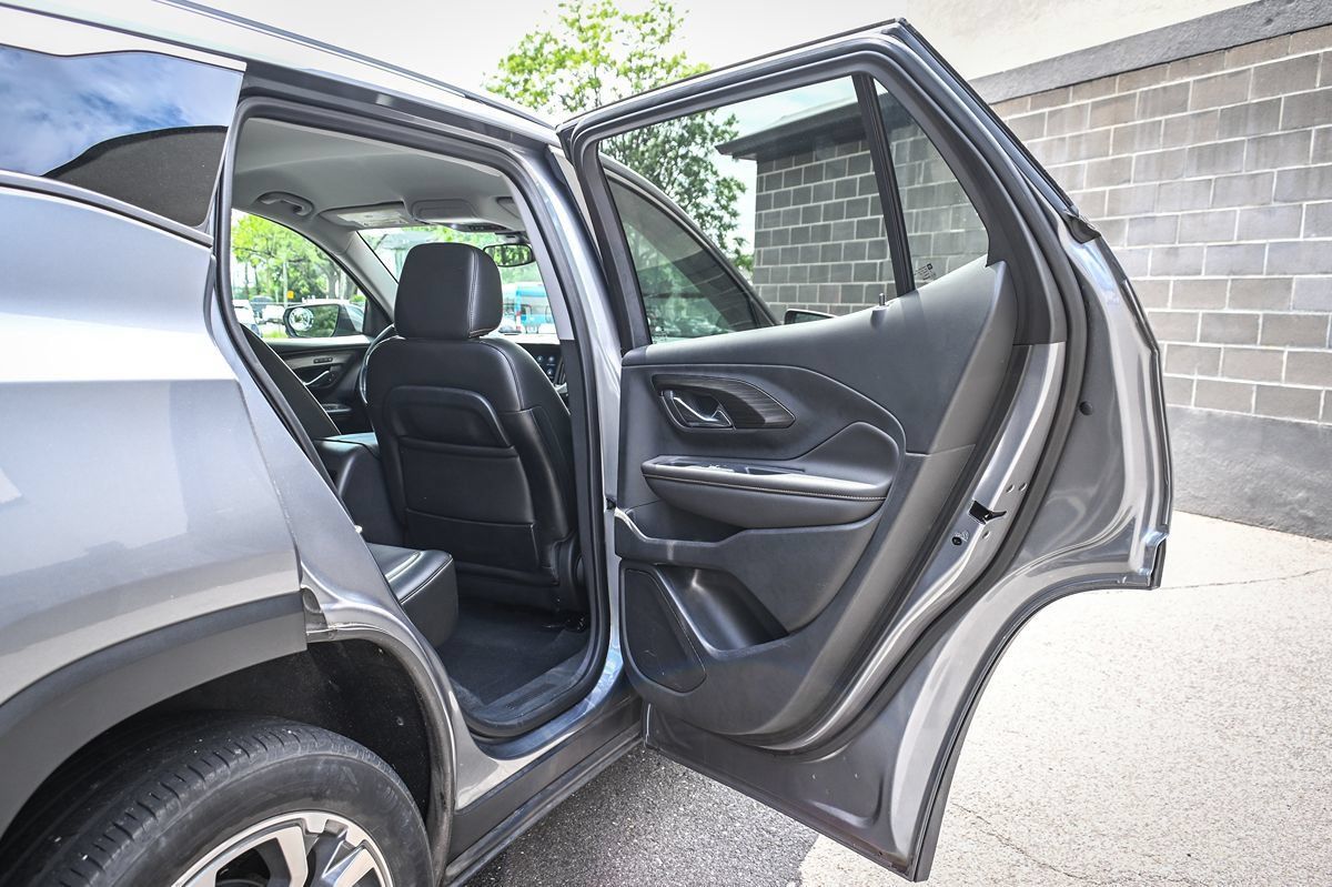 Used 2020 GMC Terrain SLT w/ Preferred Package AWD/4WD image 15