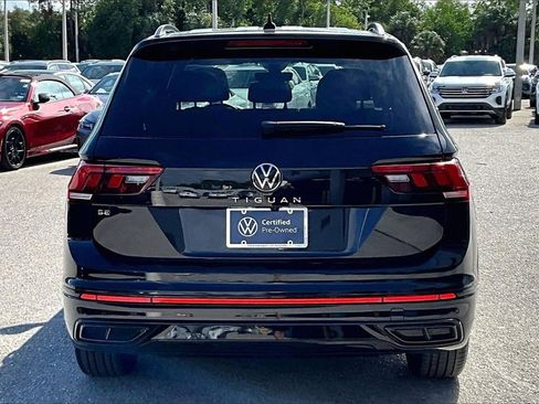 Certified 2022 Volkswagen Tiguan SE R-Line image 6