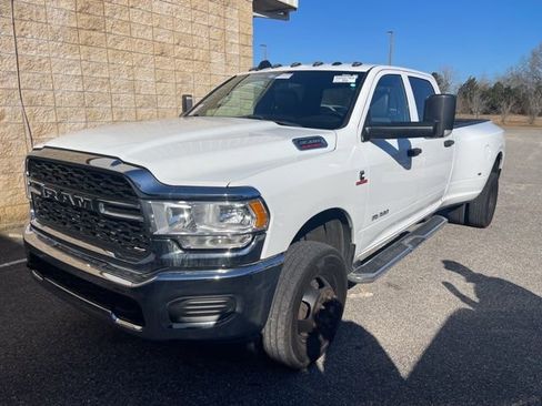 Used 2022 RAM 3500 Tradesman w/ Chrome Appearance Group image 2